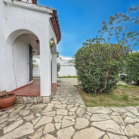 Requesens Villa เอมปูเรียบราบา ภายนอก รูปภาพ