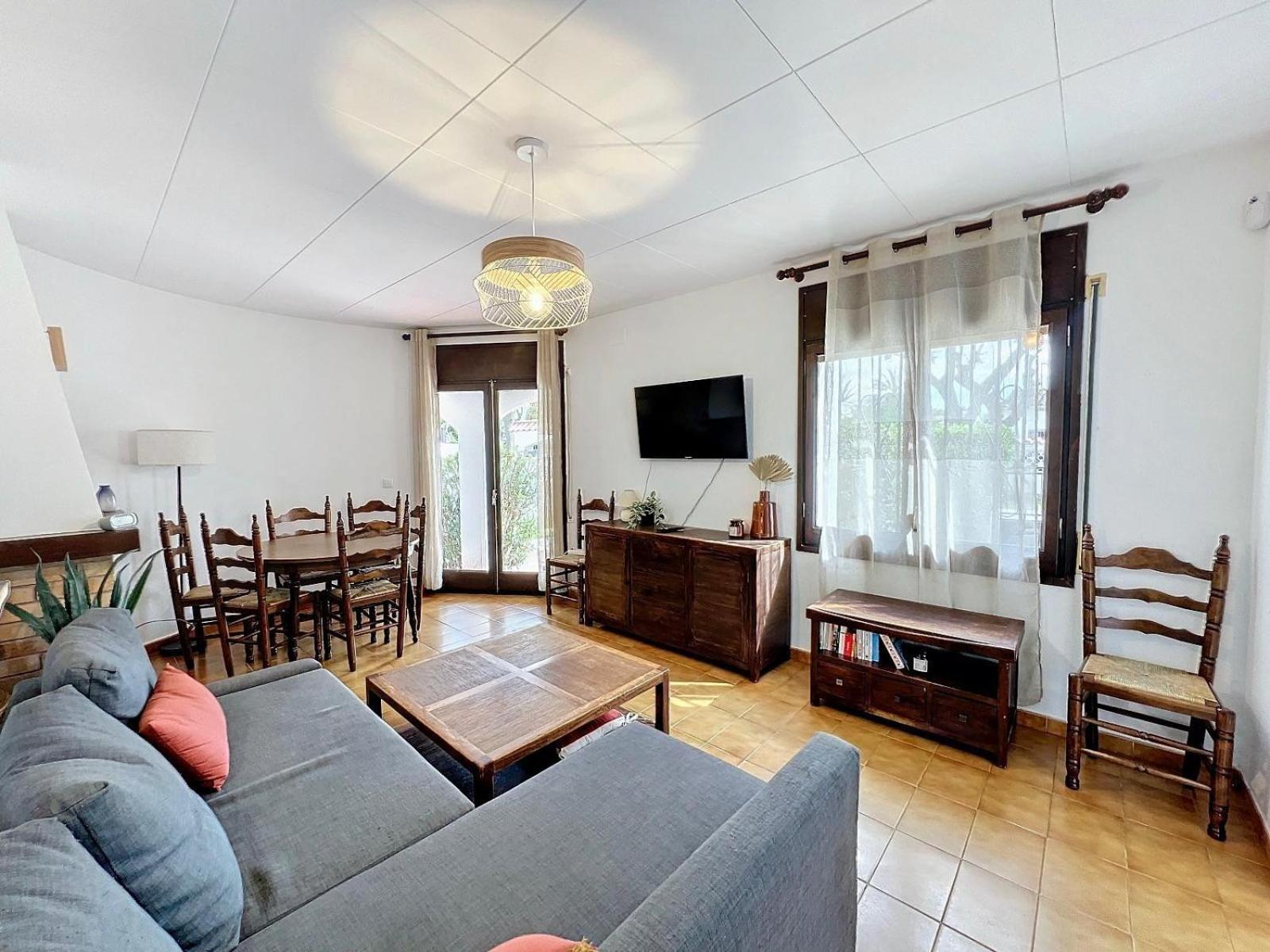 Requesens Villa เอมปูเรียบราบา ภายนอก รูปภาพ