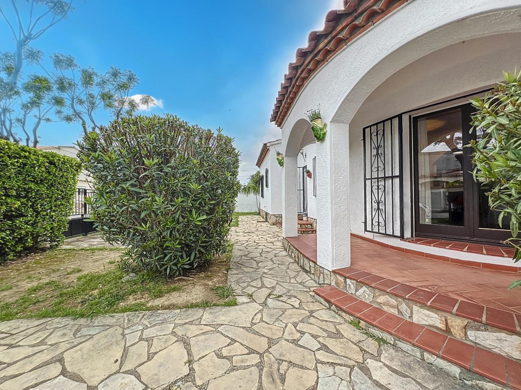 Requesens Villa เอมปูเรียบราบา ภายนอก รูปภาพ